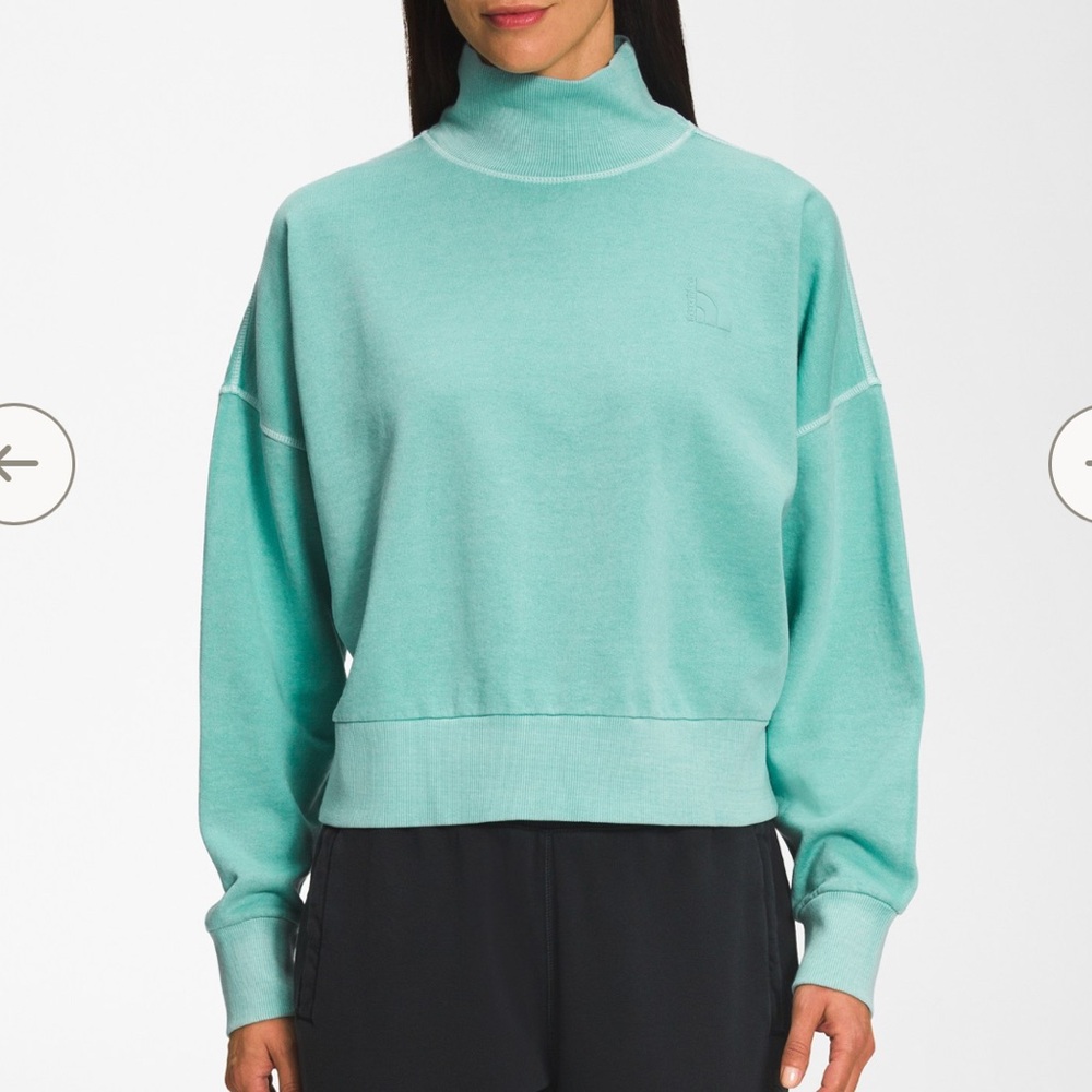 The north face garment dye mock neck sweatshirt size XL